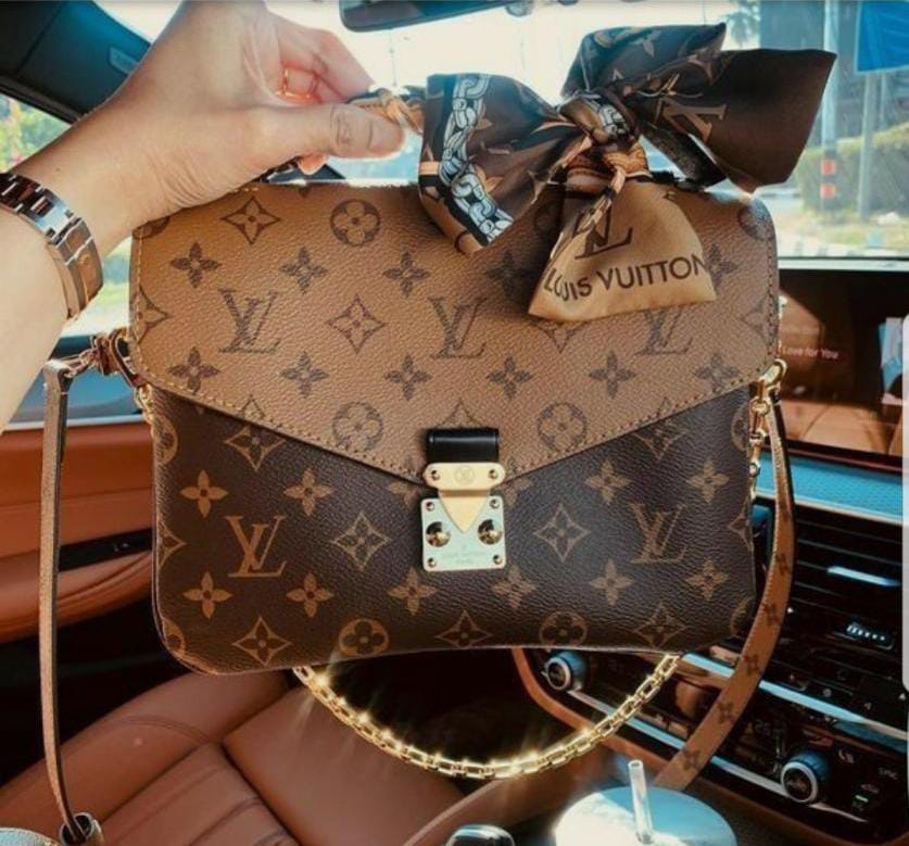 louis vuitton bag with scarf